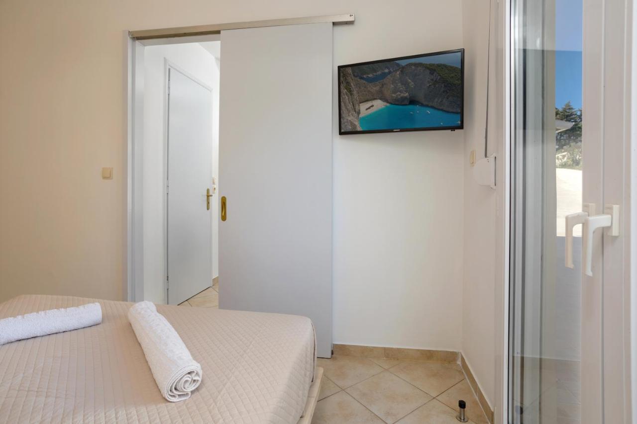 Icabaru Zante Holiday House Agrilia エクステリア 写真