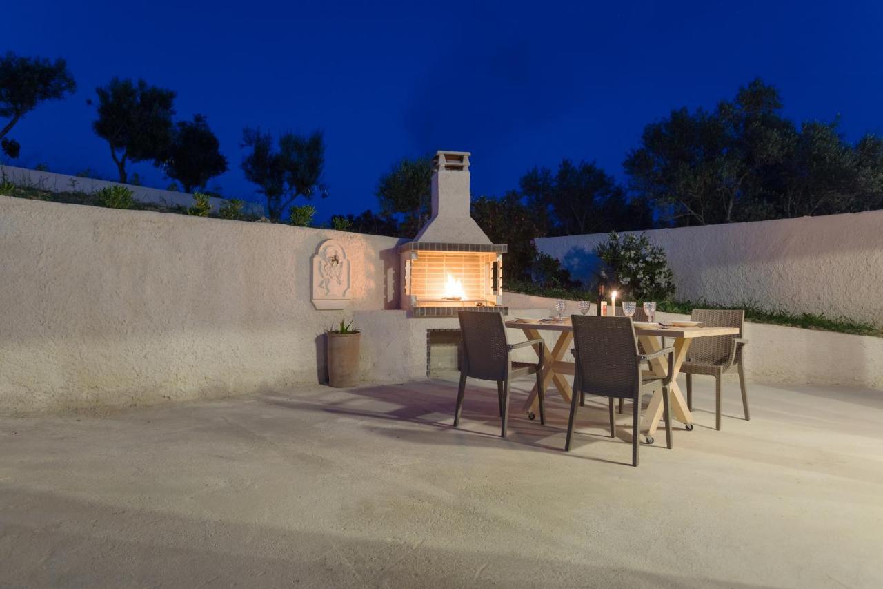 Icabaru Zante Holiday House Agrilia エクステリア 写真